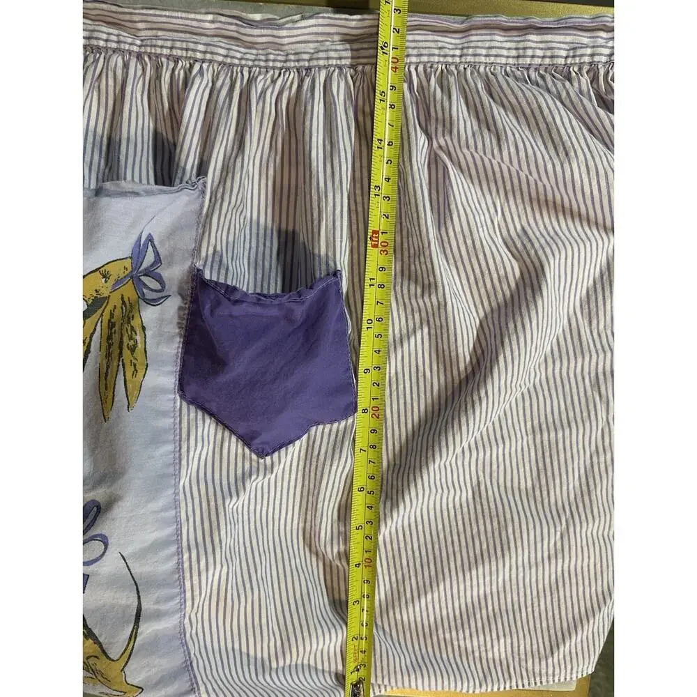 Vintage Novelty Half Apron with 2 pockets 2 tie strings 1950s 1960s handcrafted